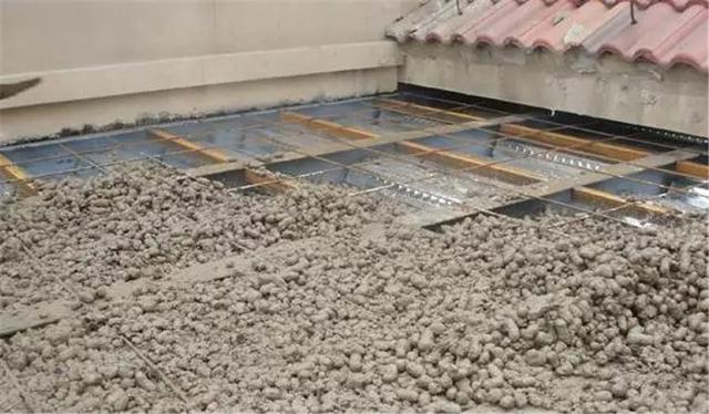 房顶隔热怎么做?水泥沥青过时了掏空隔热砖更好用 房顶隔热怎么做?水泥沥青过时了掏空隔热砖更好用