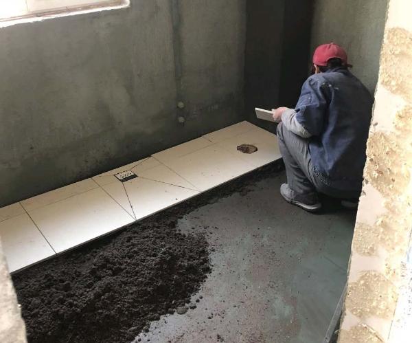 铺瓷砖不用水泥沙子的方法 这两种具体怎么操作呢? 铺瓷砖不用水泥沙子的方法 这两种具体怎么操作呢?
