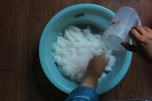 墙纸胶水哪种好？墙纸胶水有毒吗