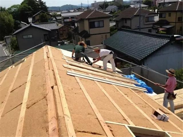 房顶隔热怎么做?水泥沥青过时了掏空隔热砖更好用 房顶隔热怎么做?水泥沥青过时了掏空隔热砖更好用