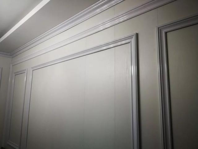 墙面别用乳胶漆和壁纸了，现在流行新式材料，环保无甲醛，好处多