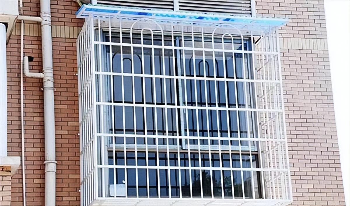 阳台防盗窗怎么安装 高层可参考的5种 阳台防盗窗怎么安装 高层可参考的5种
