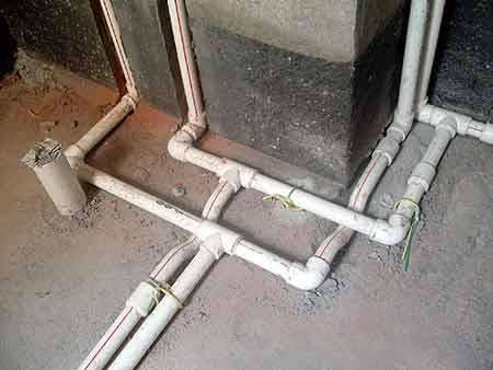 马桶下水管安装