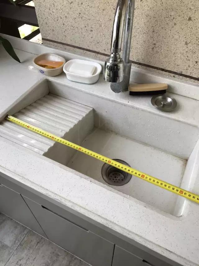 老师傅说阳台做洗衣池也有讲究,总结了13条建议,实在是很实用!