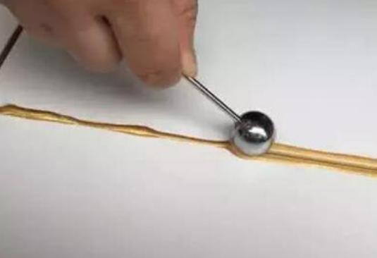 铺瓷砖不用水泥沙子的方法 这两种具体怎么操作呢? 铺瓷砖不用水泥沙子的方法 这两种具体怎么操作呢?