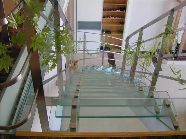 楼梯扶手 楼梯扶手