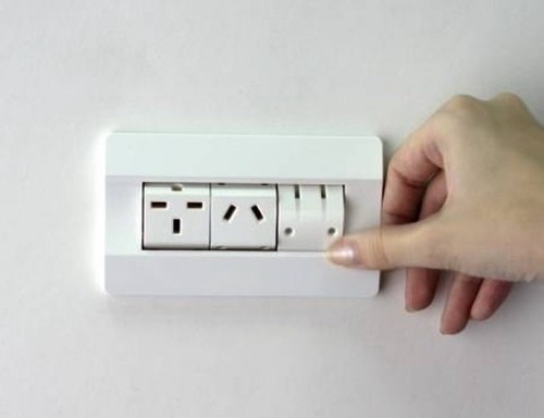 插座