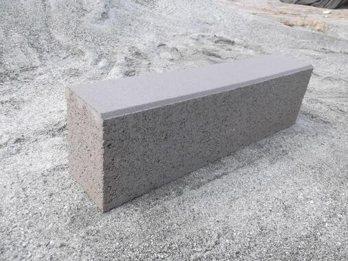 路边石