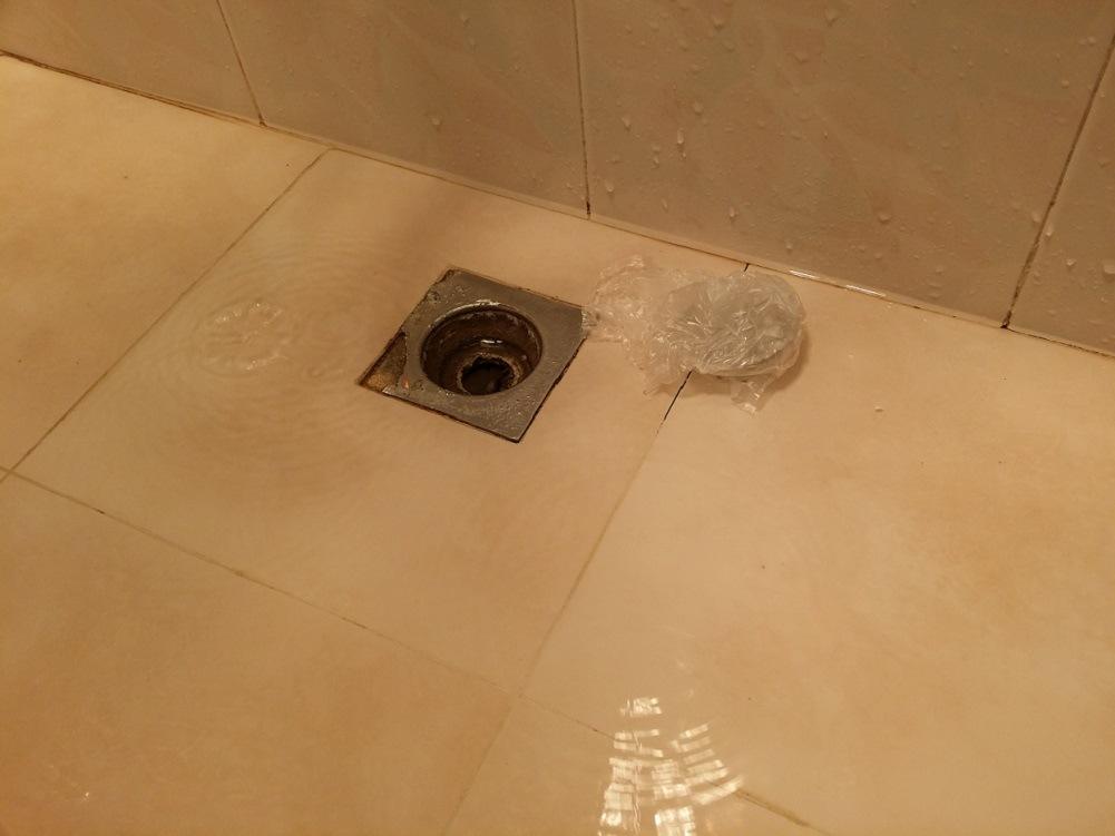 卫生间地漏漏水怎么办 卫生间地漏漏水原因