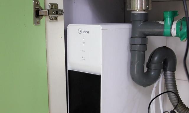 家用净水器的安装不请人 更换4步速成又省一笔装修费 家用净水器的安装不请人 更换4步速成又省一笔装修费