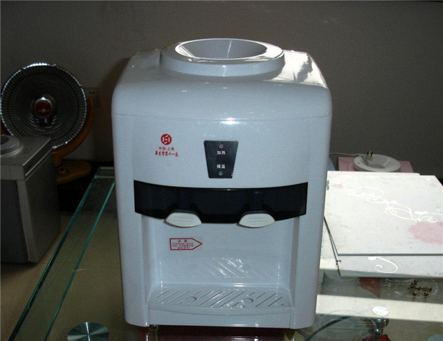 家用饮水机漏水是什么原因