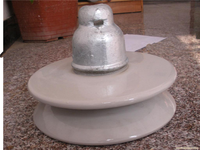 陶瓷绝缘子