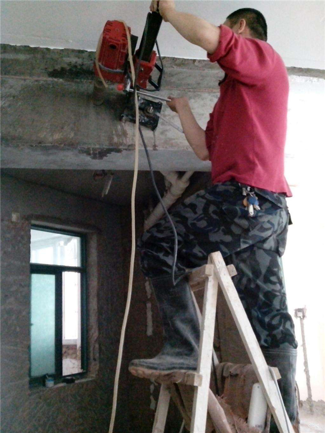 打空调洞多少钱一个