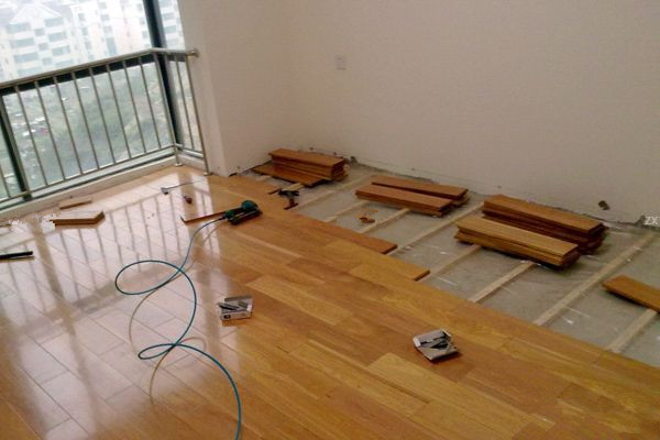 实木地板塑料龙骨