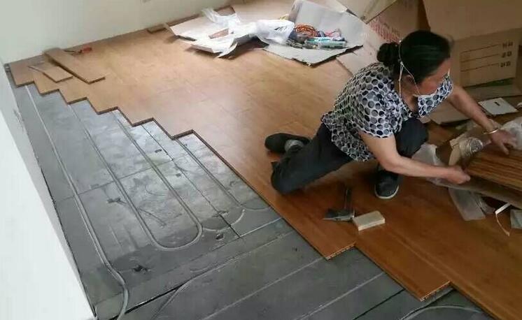 纯实木地板地热安装