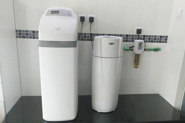 家用净水器的安装不请人 更换4步速成又省一笔装修费 家用净水器的安装不请人 更换4步速成又省一笔装修费
