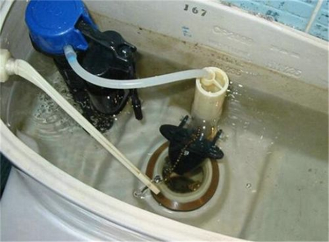 马桶水箱不上水怎么办