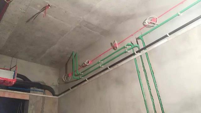 水电线铺设不开槽也能做 我们一起来学习一下吧