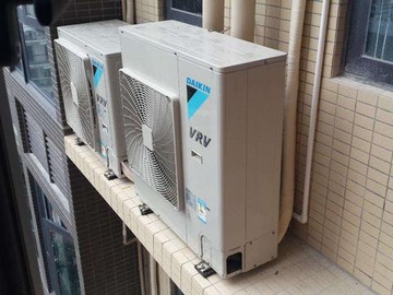 装修时给柜机空调预留这种插座 安装空调时能省下一百元
