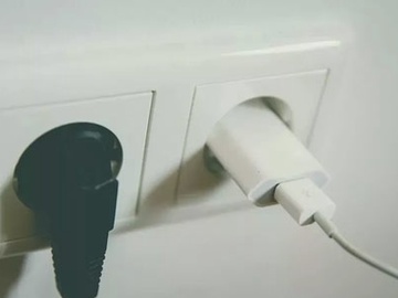 开发商交楼做的水电 装修时需要重新改吗？